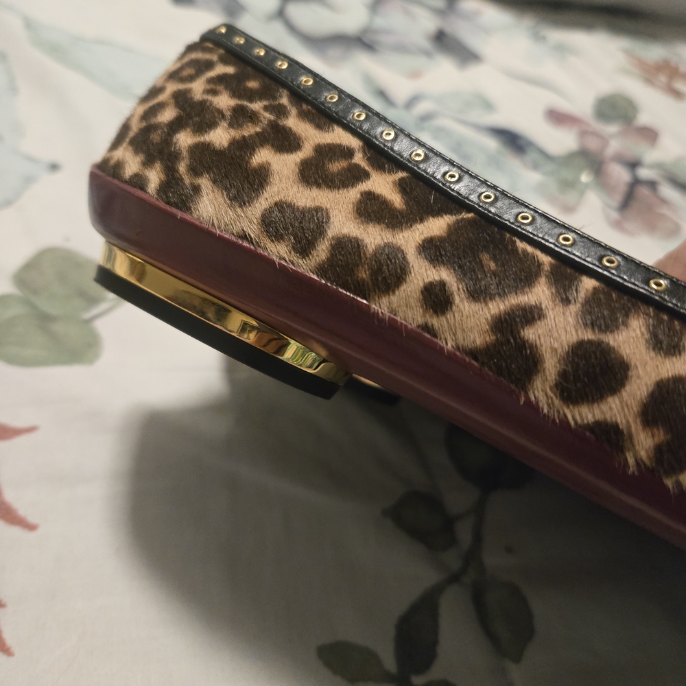 Salvatore Ferragamo Leopard Print Women's Flats - Picture 14 of 16
